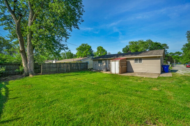 Building Photo - 5602 Arrowhead Blvd