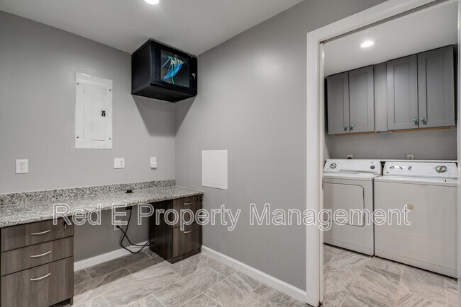 Building Photo - 406 Sea Willow Dr