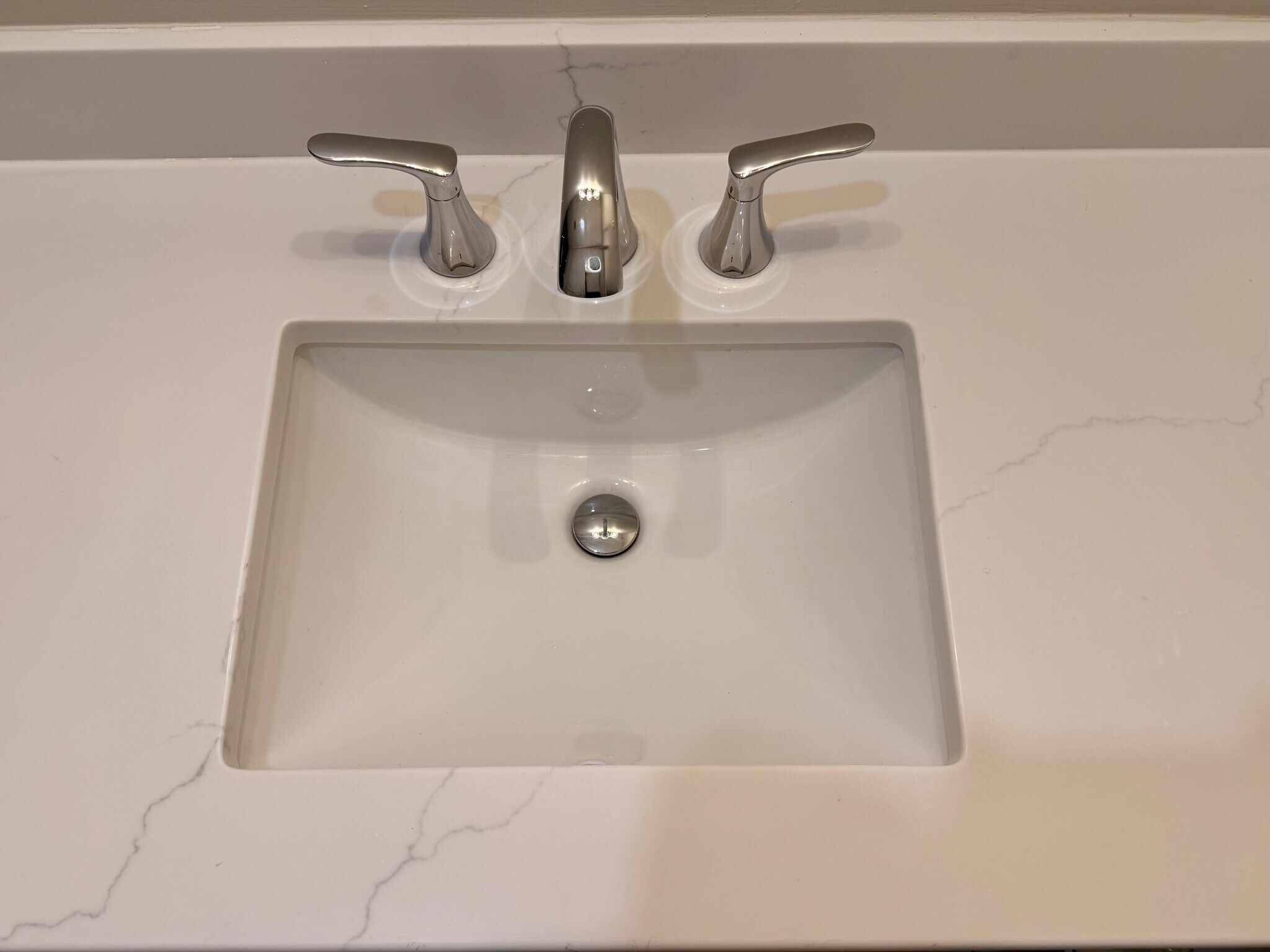 Building Photo - 906 Main St