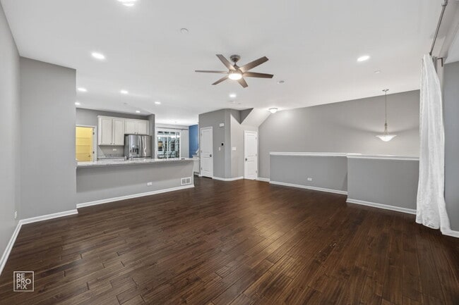 Building Photo - 23 Bethel Ln