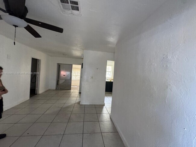 Primary Photo - 1766 NW 34th Ave