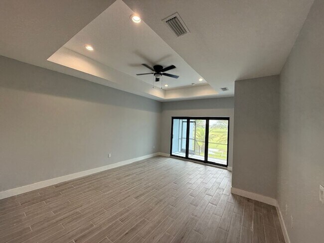Building Photo - 3451 Bal Harbor Blvd