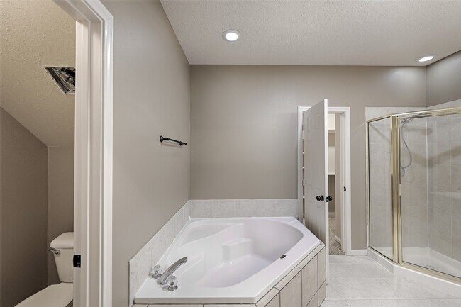 Building Photo - 10 Hancock St