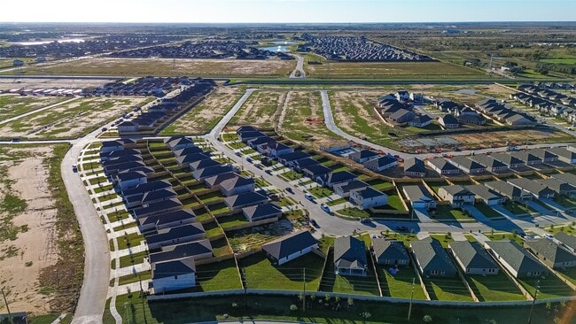 Building Photo - 26703 Willow Ln