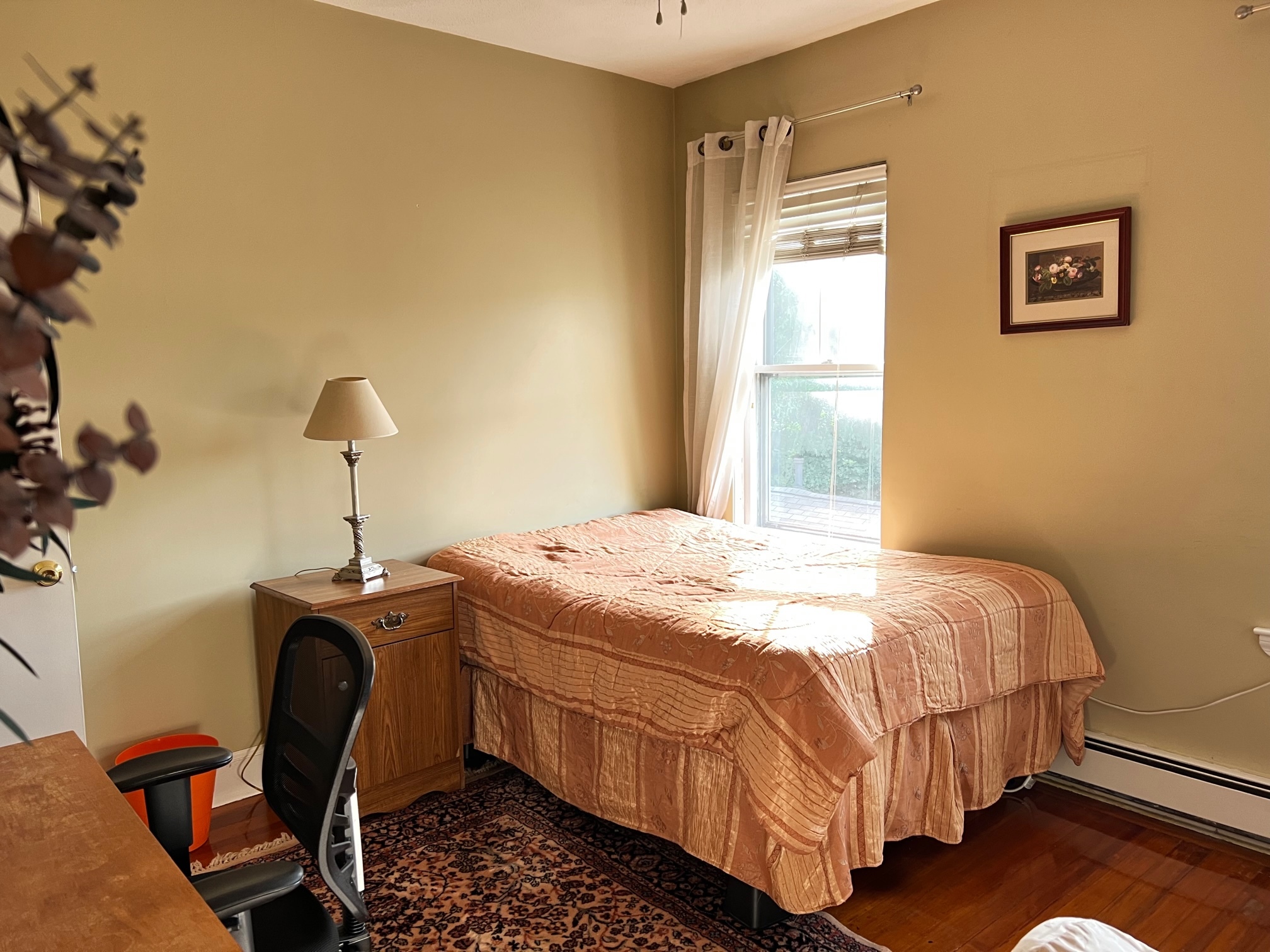 Furniture Included: Bed# 1 - 558 Washington St
