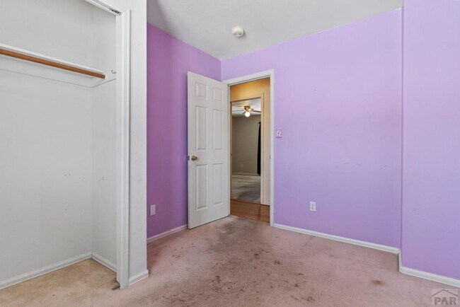 Building Photo - 3 Bed Home in Pueblo West with huge yard!