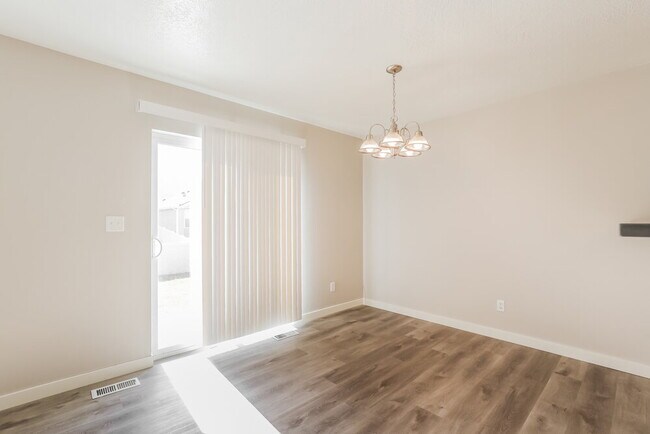 Building Photo - 3710 Tumwater W Dr