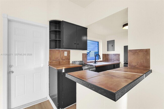 Building Photo - 12287 NE 7th Ave