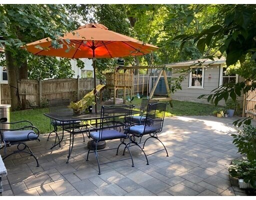 Building Photo - 333 Washington St