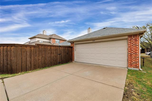 Building Photo - 7559 Seawood Dr