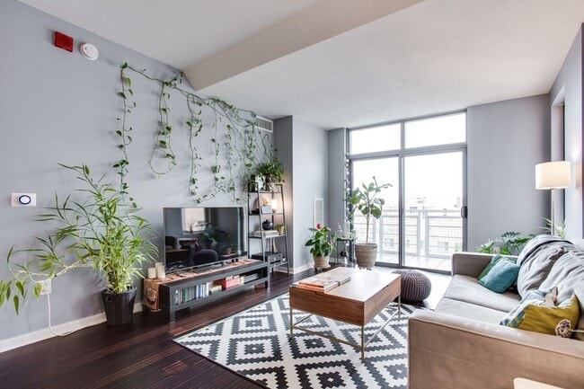 Building Photo - 475 K St NW