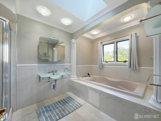 Building Photo - 592 Cabot Hill Rd