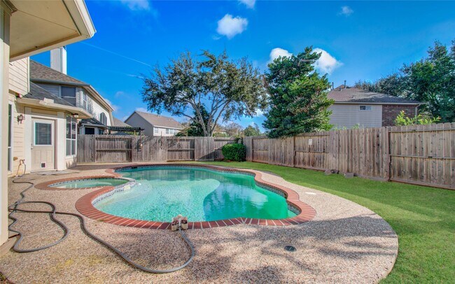 Building Photo - 4907 Mountain Fork