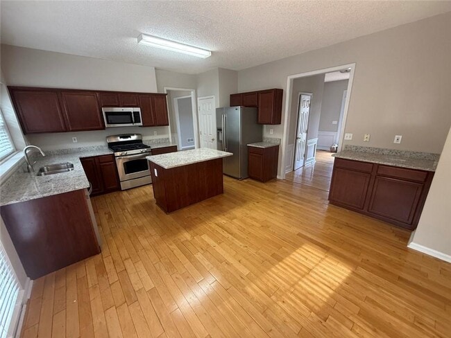Building Photo - 2328 Moccasin Creek Ct NW