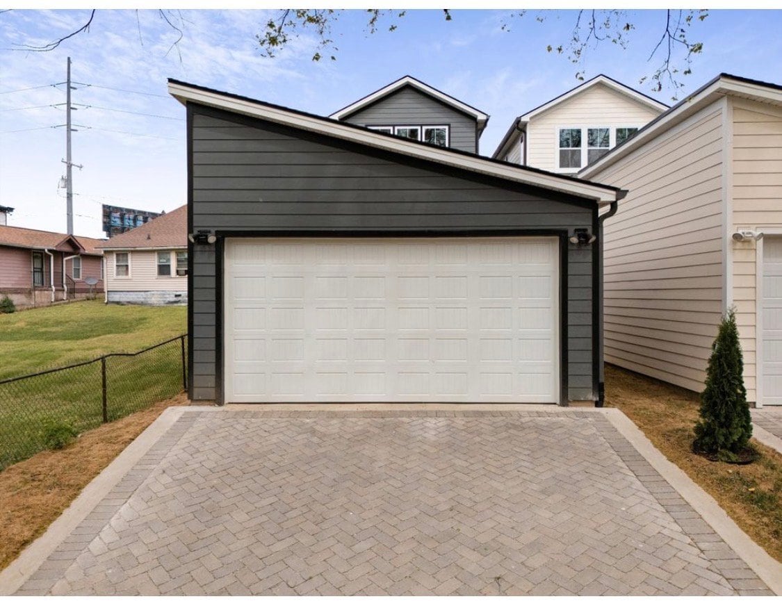 Building Photo - 151 Fain St