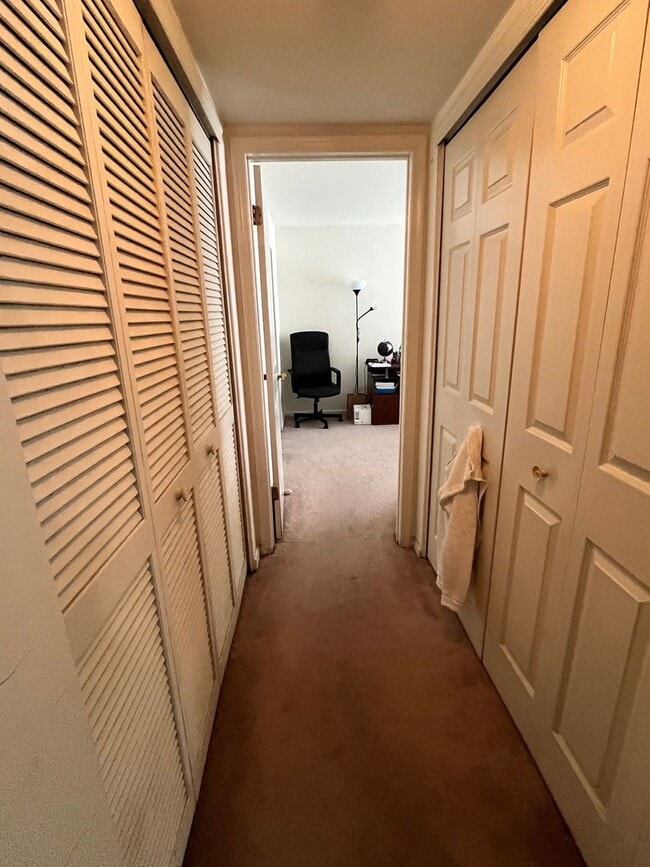 Building Photo - 2 Bed 2 Bath Condo in Council Rock School ...