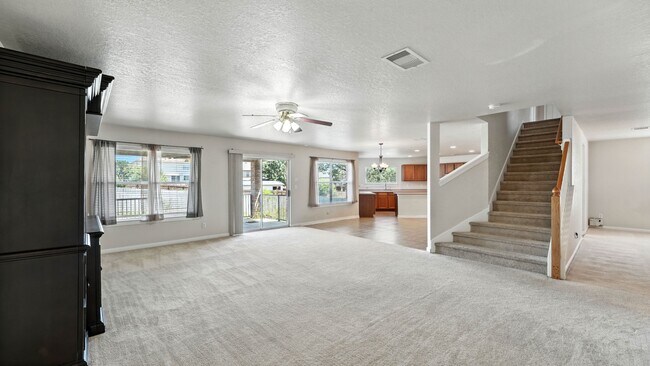 Building Photo - 4527 Summer Fall