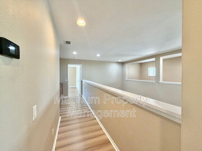 Building Photo - 29751 Maxmillian Ave