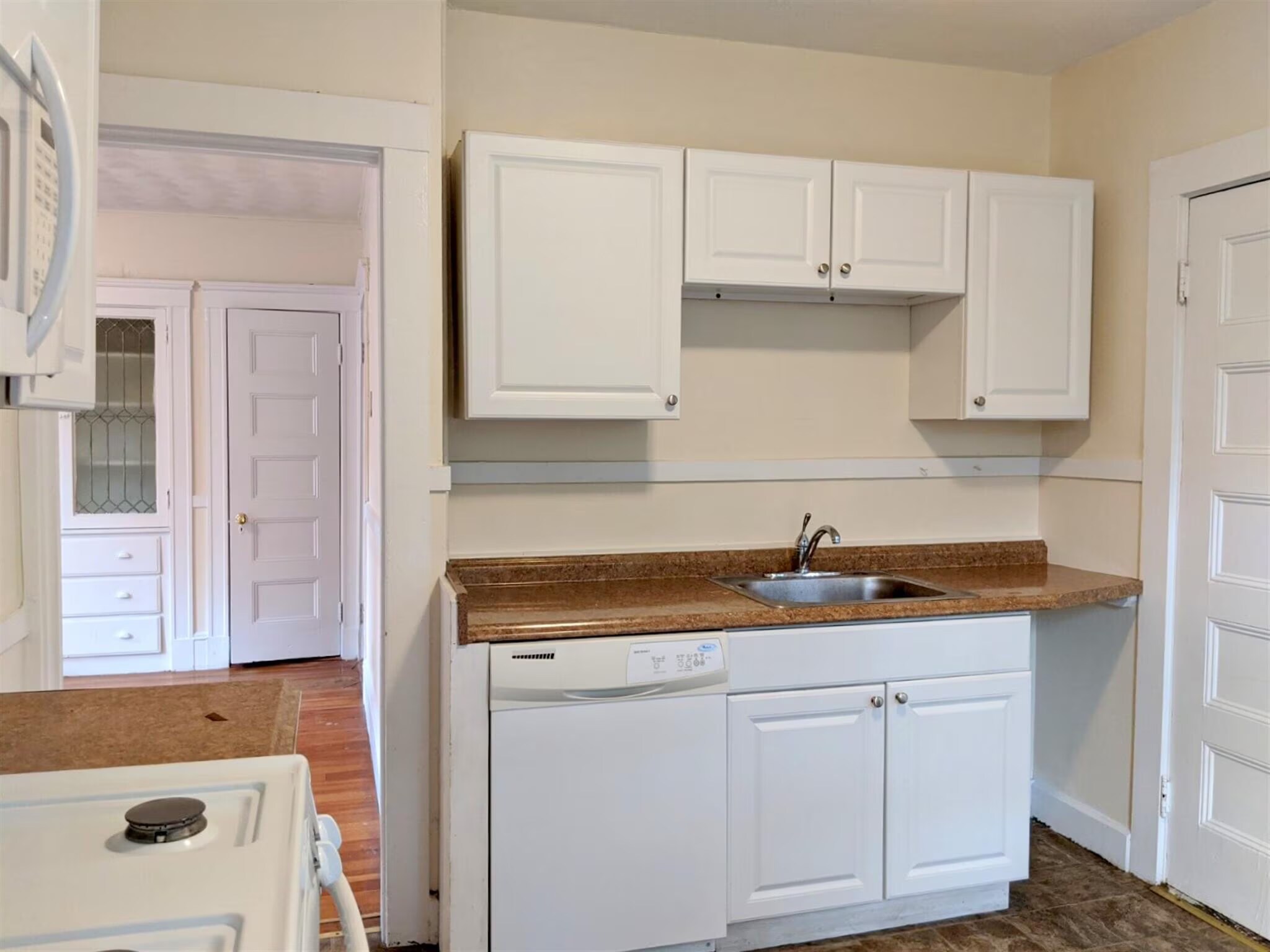 Building Photo - 14 Sanborn Ave