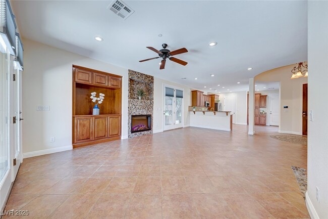 Building Photo - 1238 Calcione Dr