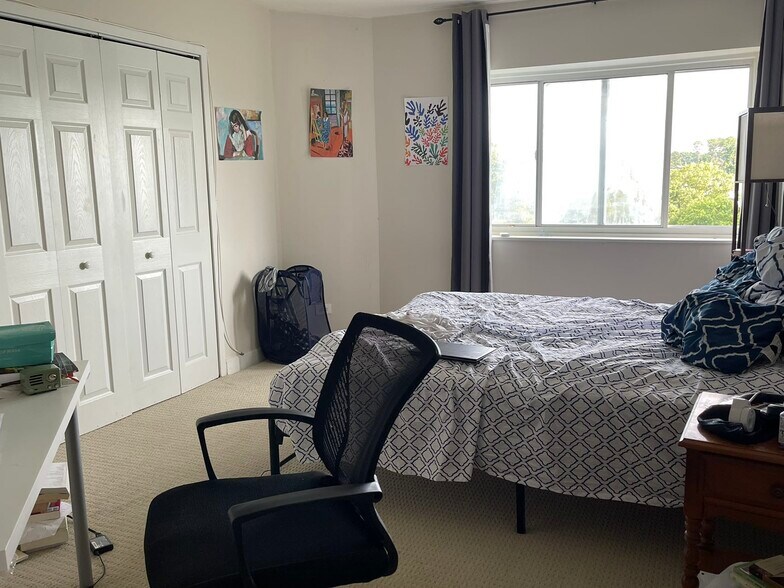 Bedroom-2 - 1501 Clairmont Rd