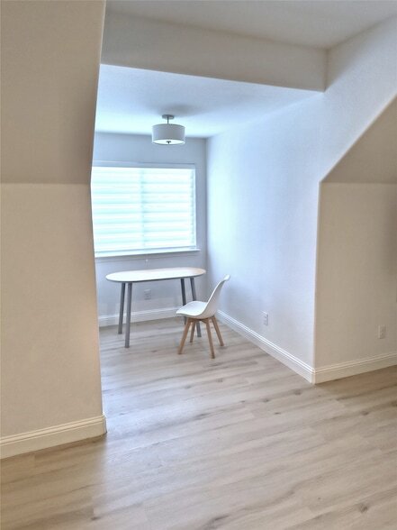 Building Photo - 505 Inwood St