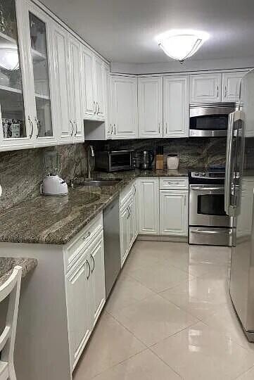 Building Photo - 3215 S Ocean Blvd