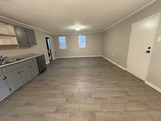 Building Photo - Call Property Manager Tonia Rollins at (50...
