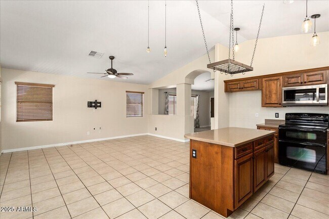 Building Photo - 3261 W Melinda Ln