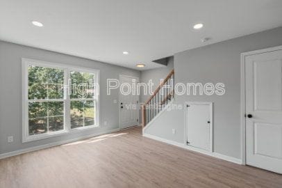 Building Photo - 400 Gallery Ln