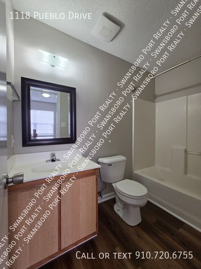 Building Photo - 1118 Pueblo Dr