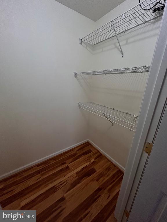 Building Photo - 104 Meadowbrook Dr