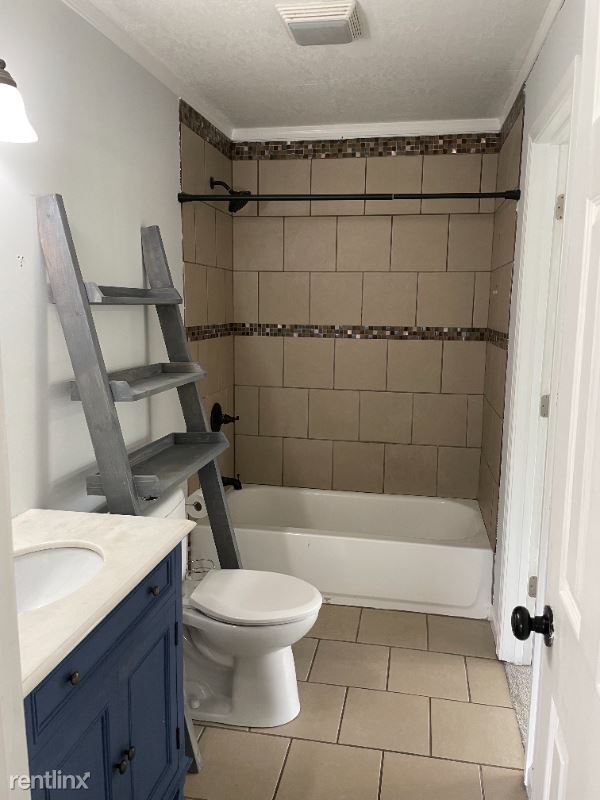 Building Photo - 3 br, 2 bath House - 1123 NE Russell Rd