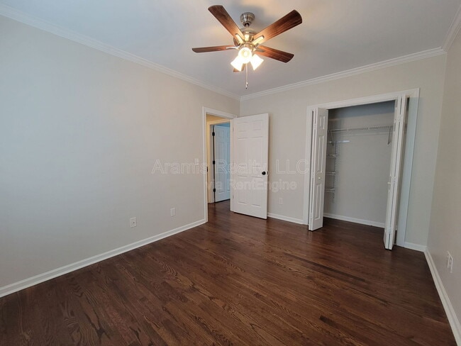 Building Photo - 3239 Osborne Rd NE