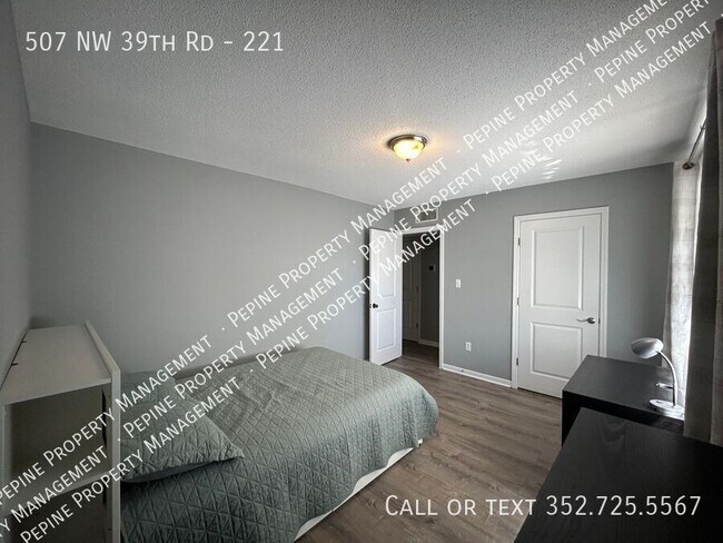 Building Photo - 507 NW 39th Rd