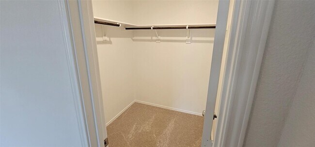 Building Photo - 9205 Grackle Pl