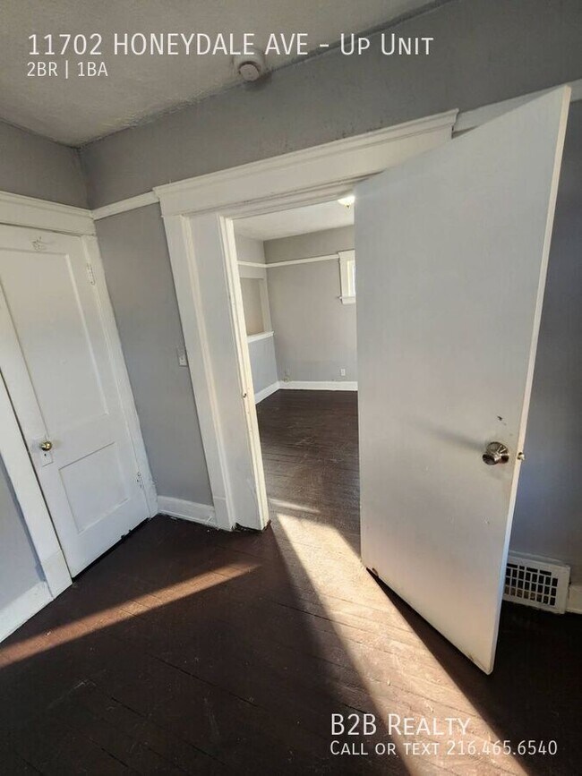 Building Photo - 11702 Honeydale Ave