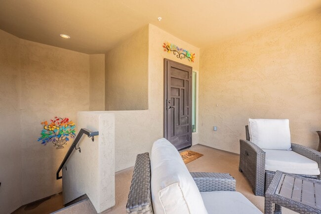 Building Photo - Beautiful condo with mountain views in gated community