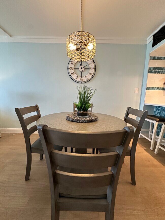 Building Photo - Pelican Watch