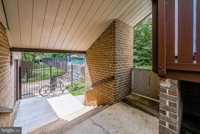 Building Photo - 1805 Westwind Way