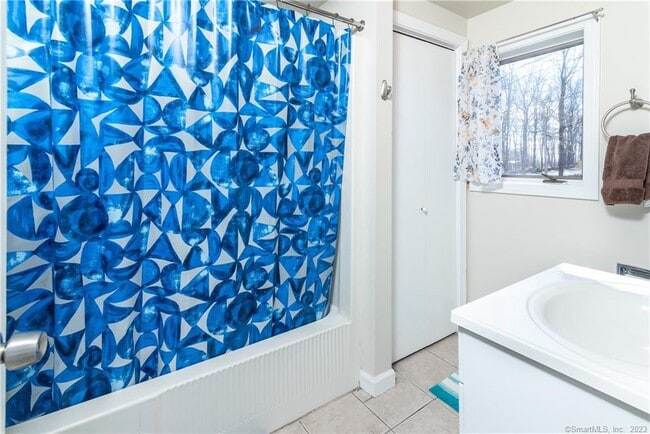 Building Photo - 56 S Rd