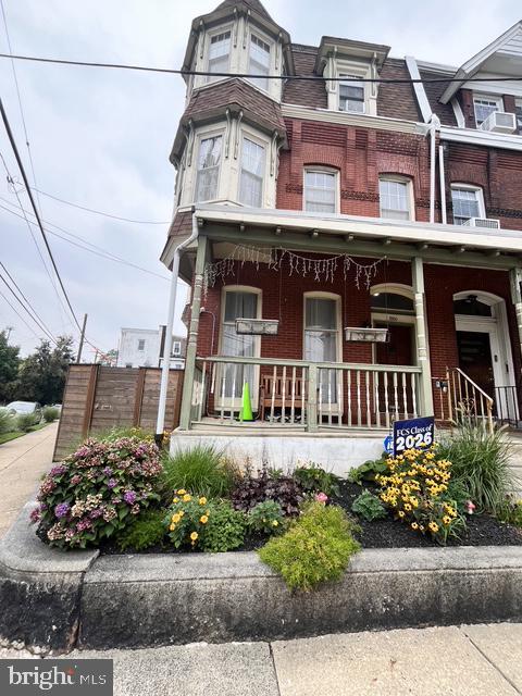 Building Photo - 3100 Mt Vernon St