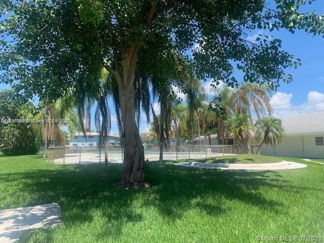 Building Photo - 7420 SW 82nd St