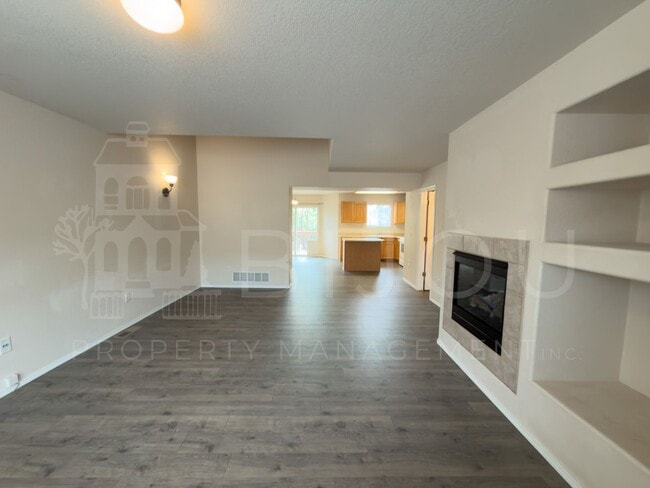 Building Photo - 2533 Mesa Springs View