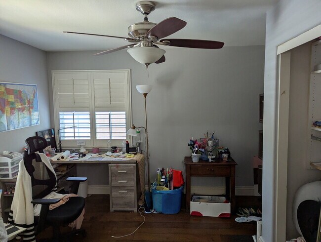 Building Photo - Spacious north Pomona property