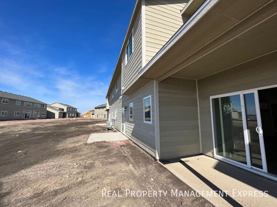 Building Photo - NEW CONSTRUCTION - 3 Bed/2.5 Bath Townhome!
