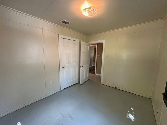 Building Photo - 3016 Live Oak Ave