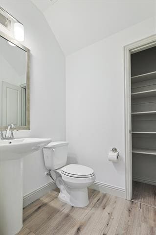 Building Photo - 517 Parkside Dr