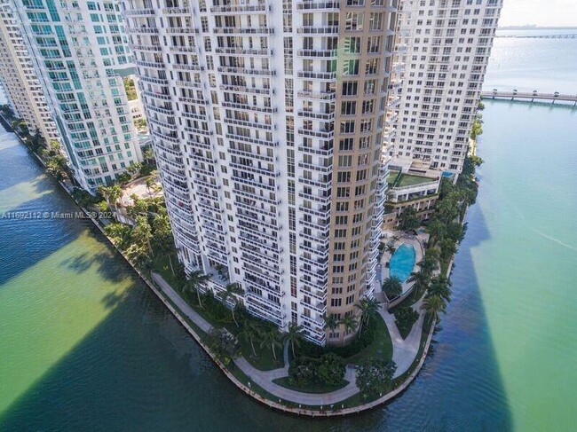 Primary Photo - 901 Brickell Key Blvd