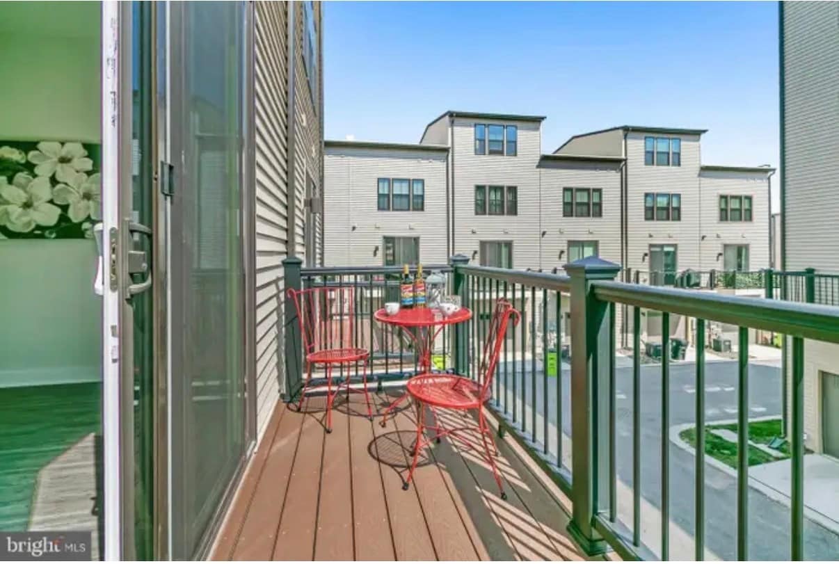 Building Photo - 2820 Arts Vista Blvd